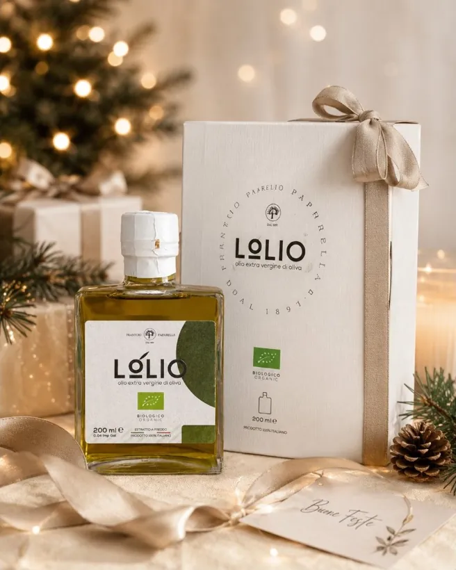 LÓLIO presentask med julband, flaska och julkort